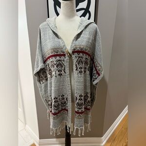 Inseparable Hooded Poncho Wood Button Closure Fringe Trim Aztec SZ M EUC.
